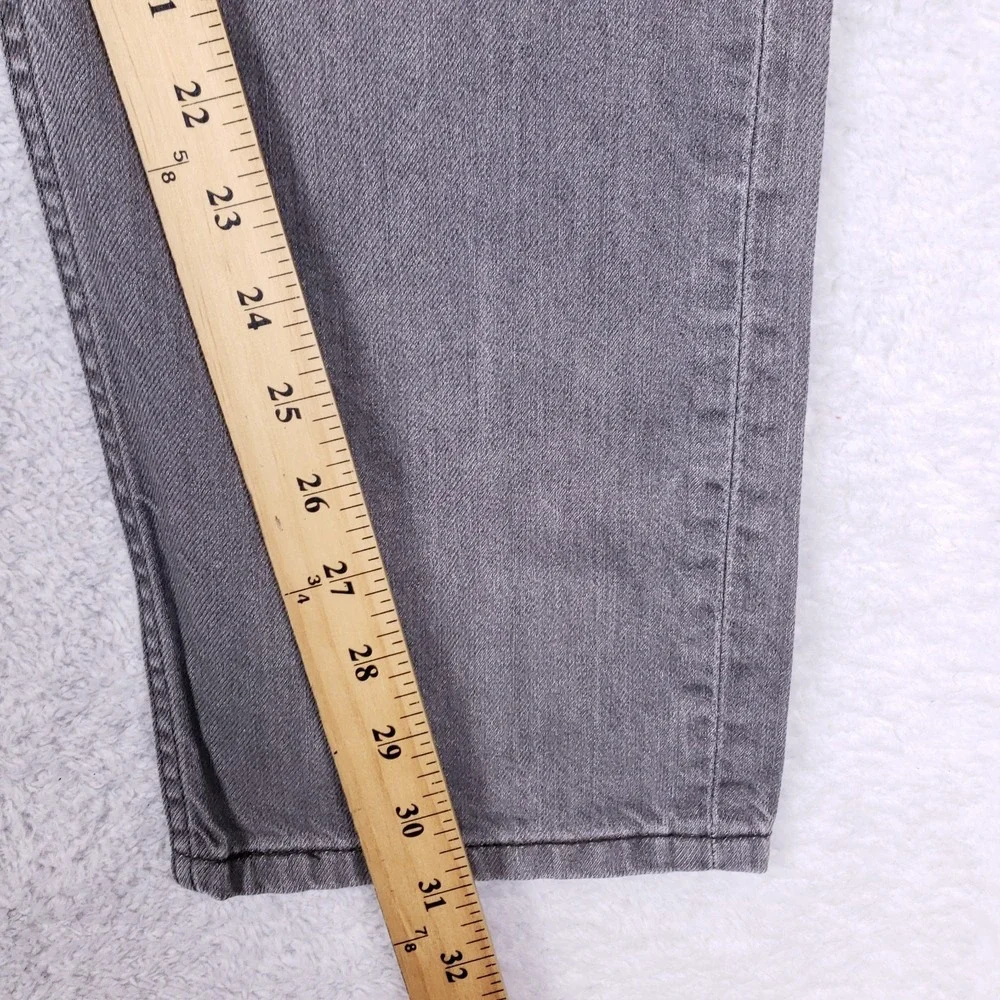 Levis see measurements